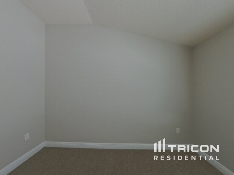 Building Photo - 14409 Edinburgh Moor Dr