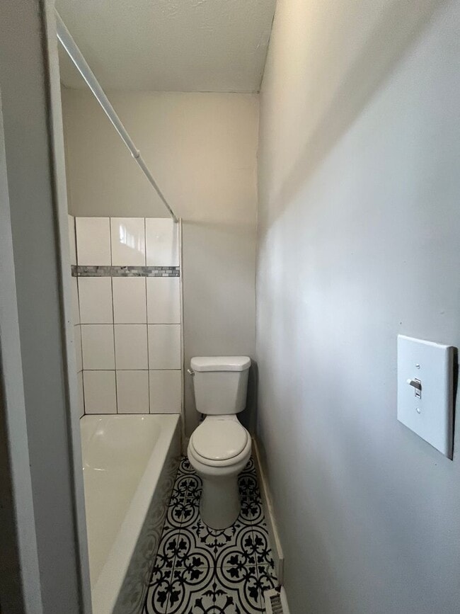 Building Photo - 3889 W.33rd