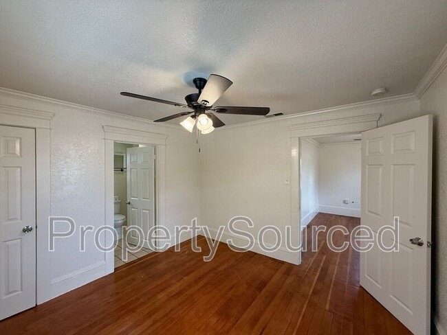 Building Photo - 949 Windeler Ave