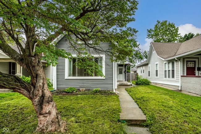 Primary Photo - 1418 Olive St
