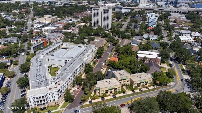 Building Photo - 1661 Riverside Ave