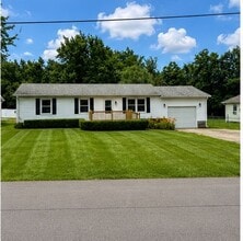 Building Photo - Charming Ranch with Massive Backyard!