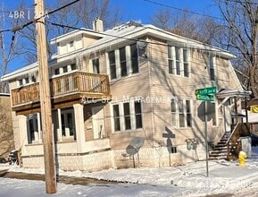 Building Photo - 401 Fernando St NE