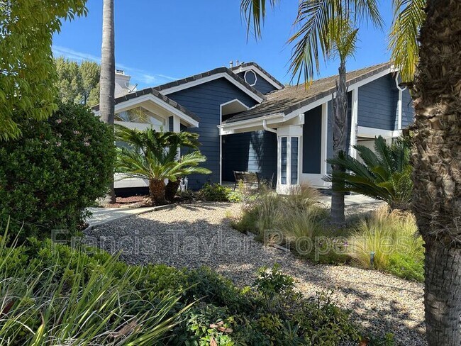 Building Photo - 4982 Wildwood Dr