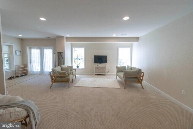 Building Photo - 3624 Stonewall Manor Dr