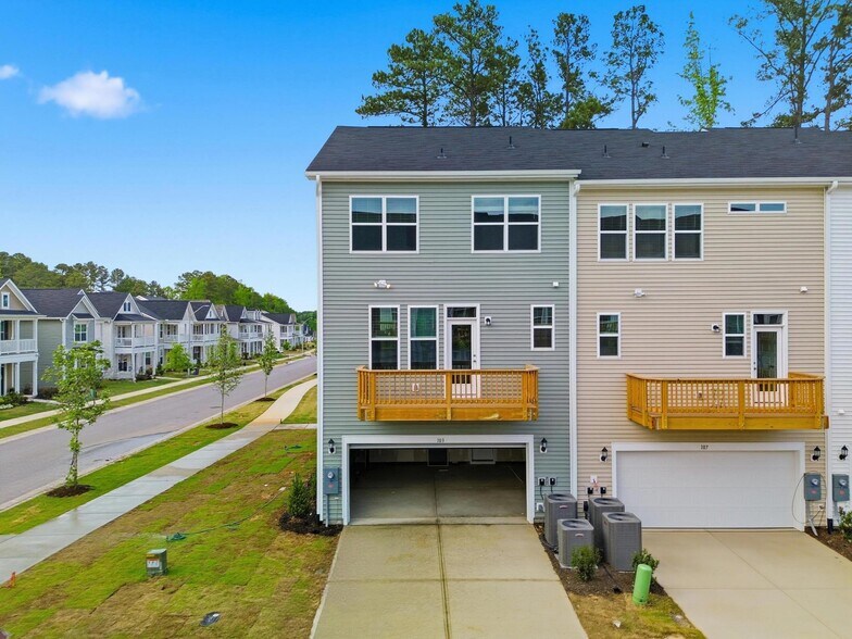 Building Photo - 103 Frosted Iris Ln
