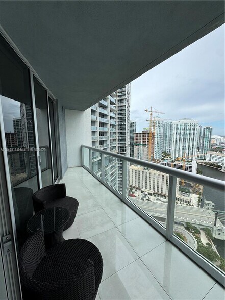 Building Photo - 465 Brickell Ave