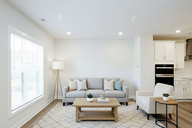 Building Photo - Dog-Friendly Townhome in Desirable Belvedere Community