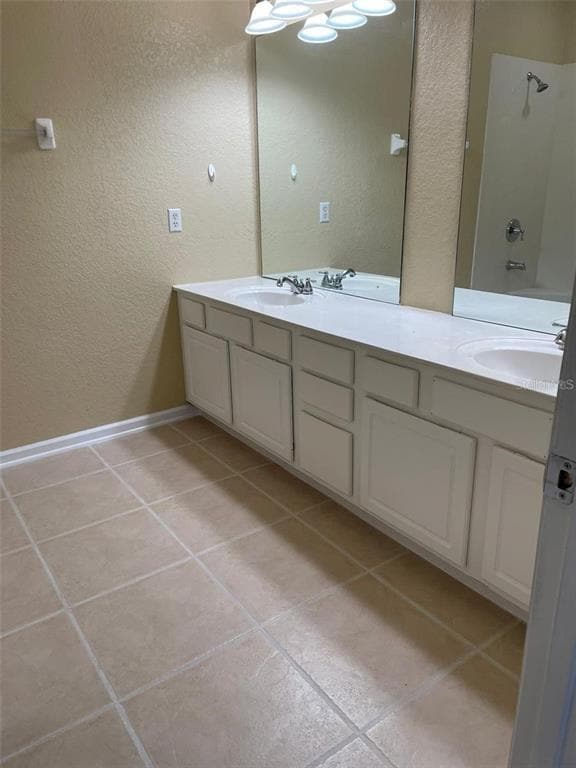 Building Photo - 5063 Tideview Cir