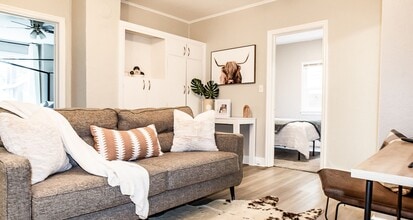 Building Photo - Cozy 2-Bedroom Home Near Sacred Heart, Shr...