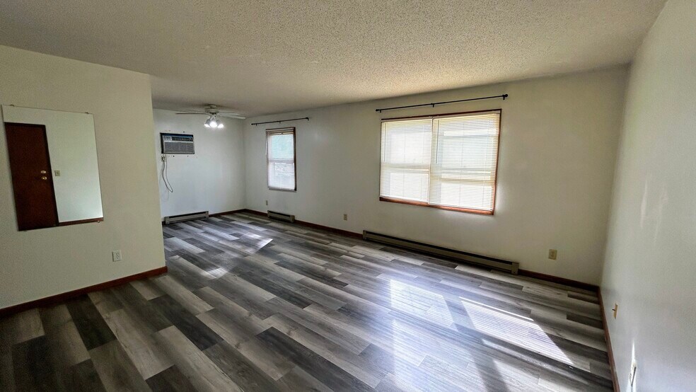 Building Photo - 1602 45th St NW