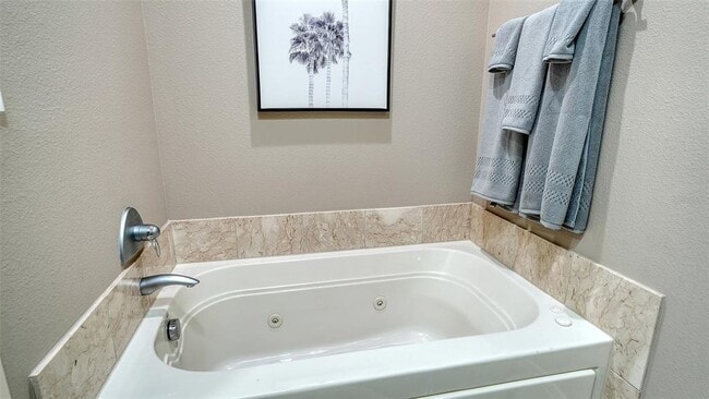 Building Photo - 235 Cocoanut Ave