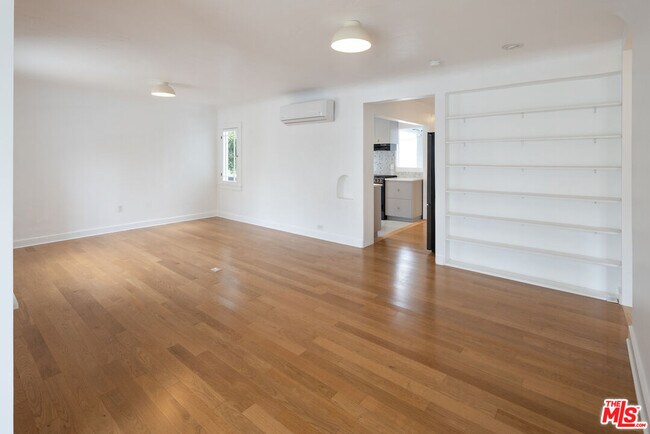 Building Photo - 734 Pier Ave