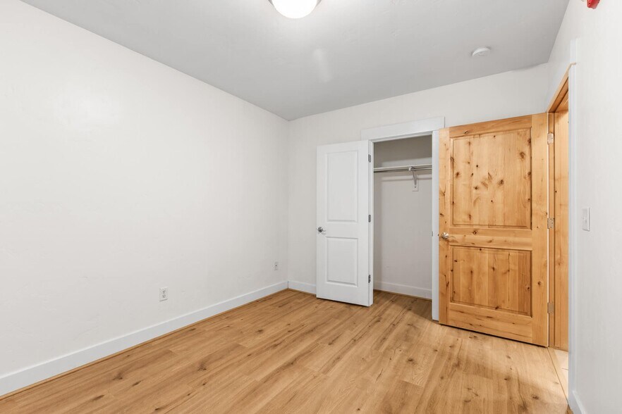 Building Photo - 5501 Lillehammer Ln