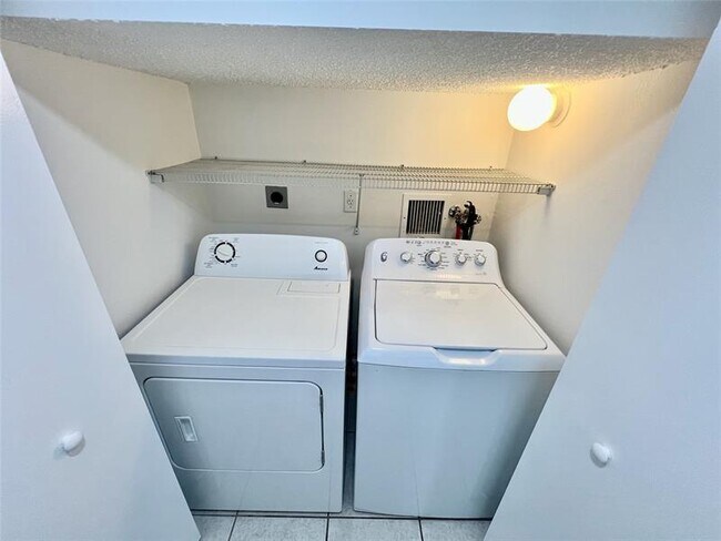 Building Photo - 14156 SW 179th Terrace