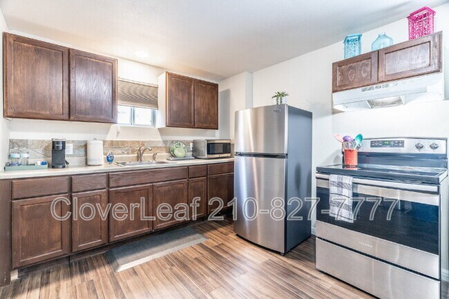 Building Photo - 1317 W French Pl