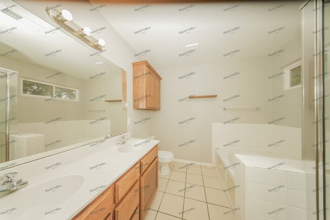 Building Photo - 3417 Shona Way