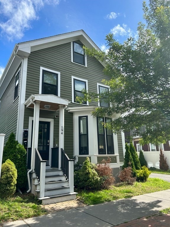 Building Photo - 191 Western Ave