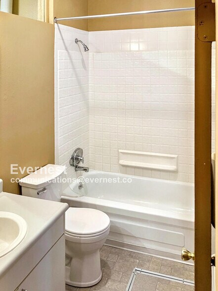 Building Photo - 2538 Kensing Ct