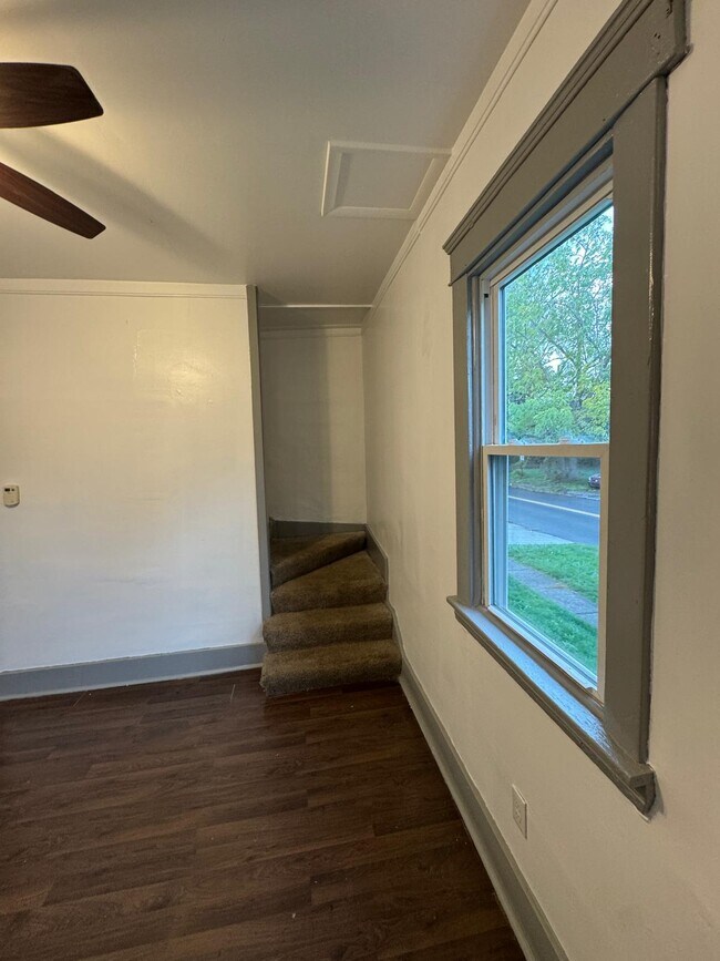 Building Photo - 225 W. 29th Lorain, OH 44055