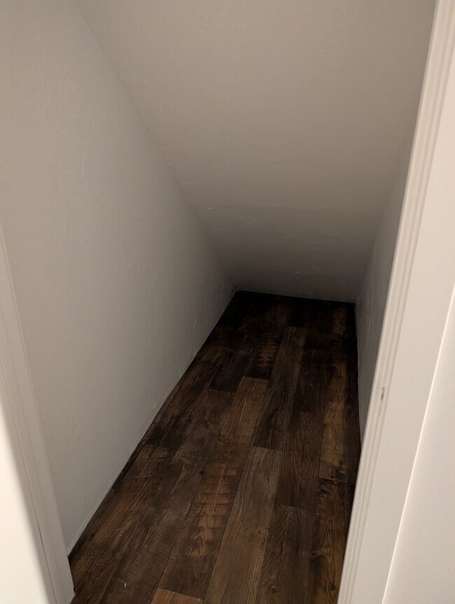 Building Photo - January Rent Free! 3 Bed 2 Bath Townhouse for Rent!