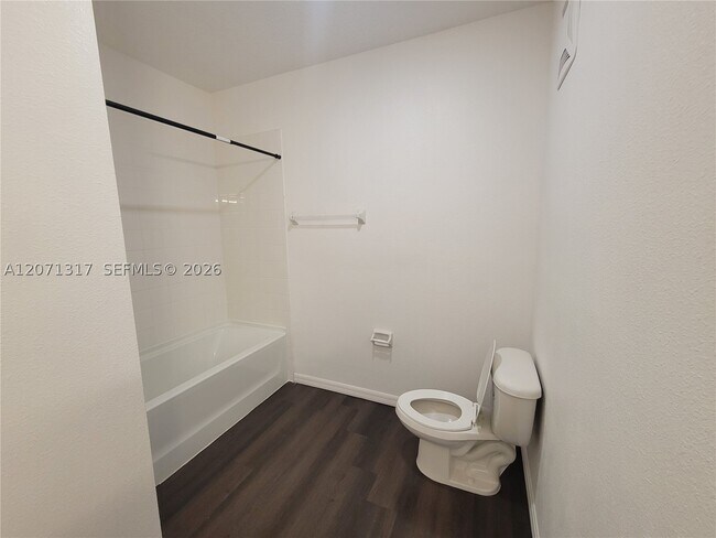 Building Photo - 8247 Tanager Sq