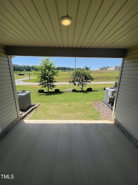 Building Photo - 2027 Wiggins Village Dr