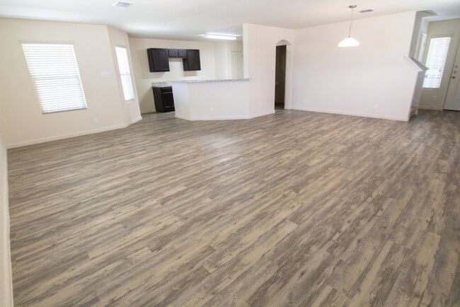 Building Photo - 5006 War Horse Dr