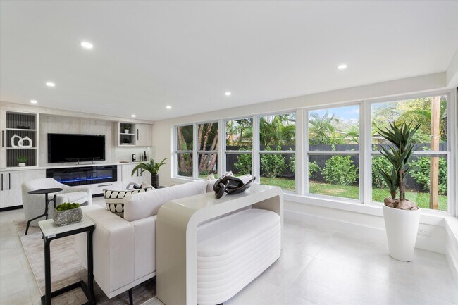 Building Photo - 1341 SW 10th St