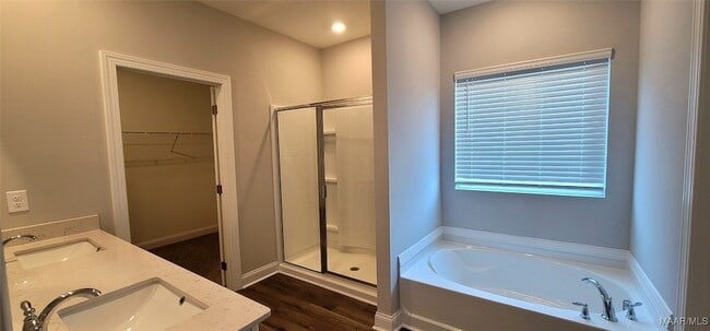 Building Photo - 5108 Sedona Dr