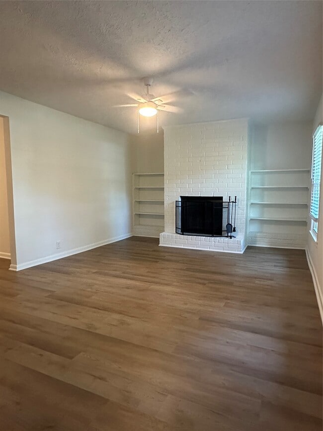 Building Photo - 219 Glencroft Ct