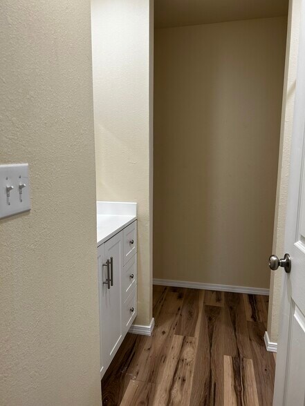 Building Photo - 2129 Turner Dr