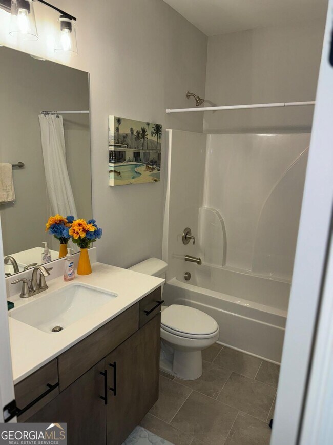 Building Photo - 1971 Drew Dr