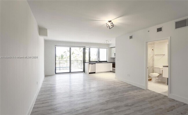 Building Photo - 4400 Sunrise Blvd