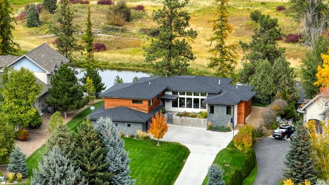 Building Photo - 229 Arbour Dr E