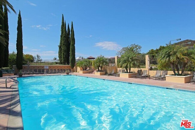 Building Photo - 16646 Cll Brittany