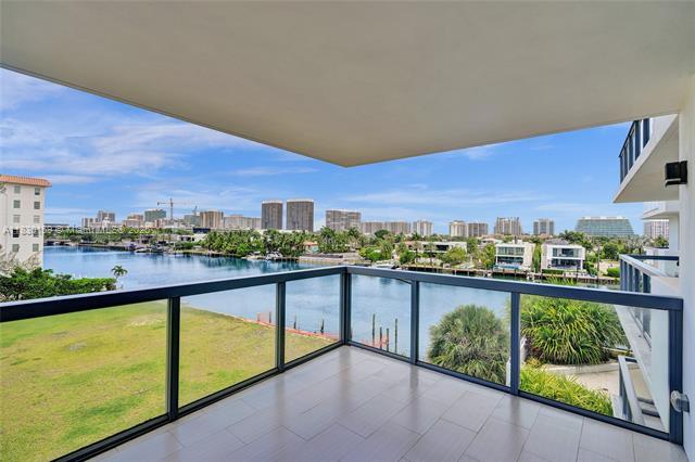 Building Photo - 9261 E Bay Harbor Dr
