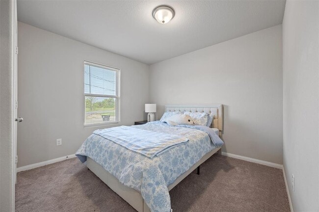 Building Photo - 2849 Golf Crest Dr