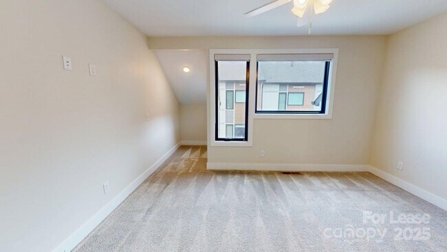 Building Photo - 1211 Minter Pl
