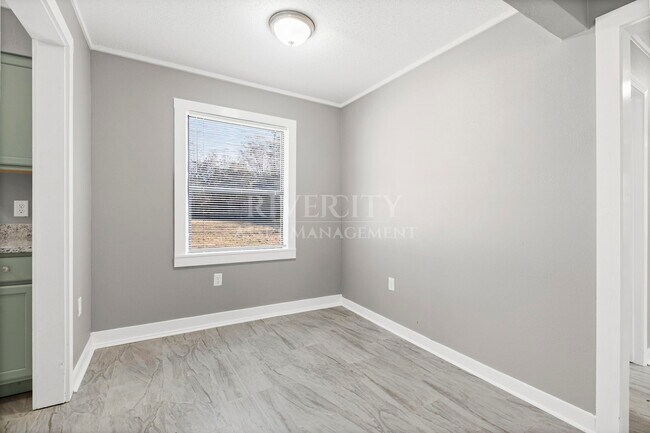 Building Photo - 4056 Grantham Rd