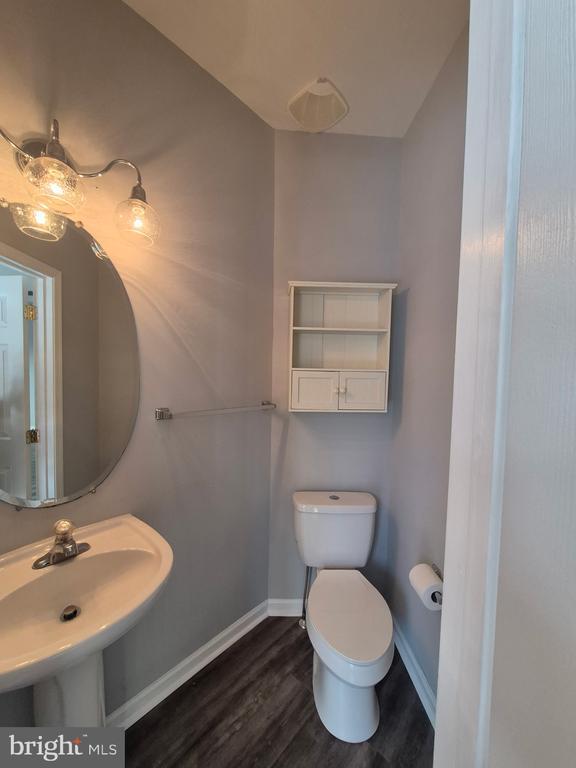 Building Photo - 43 Scarboro Dr