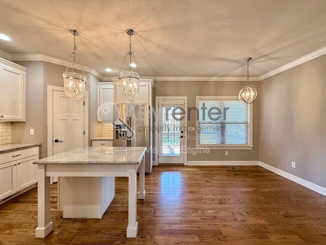 Building Photo - 2611 Wendell Wy