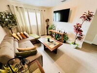 Building Photo - 441 NW 7th Terrace