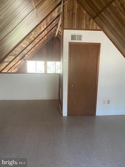 Building Photo - 66 Tipperary Trail