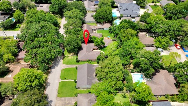 Building Photo - 4422 Nenana Dr