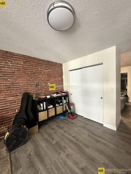 Building Photo - 1088 Boylston St
