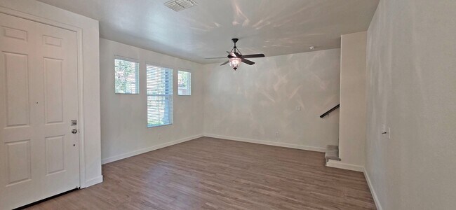 Building Photo - 845 Bronze Ln
