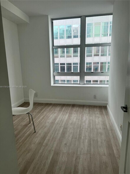 Building Photo - 111 E Flagler St