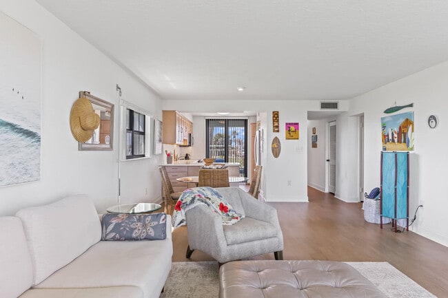 Building Photo - 2101 S Atlantic Ave