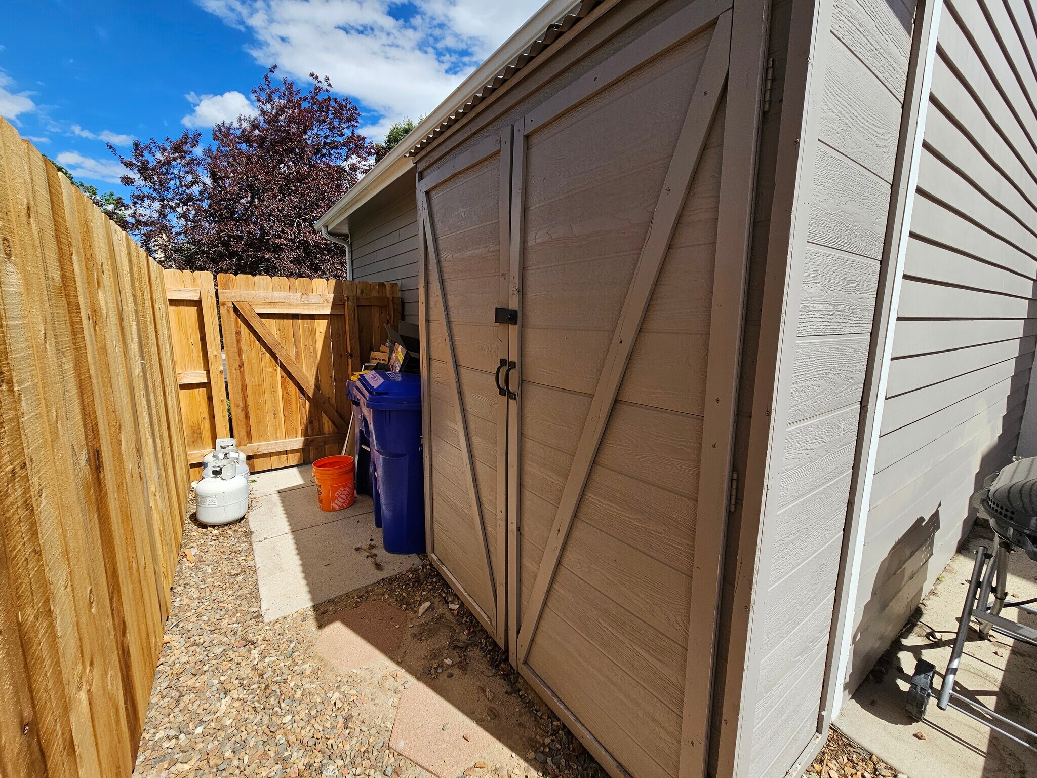 Building Photo - 7840 Lindsey Dr
